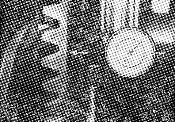 Замер осевого люфта вала в конических подшипниках Замер осевого люфта вала в конических подшипниках